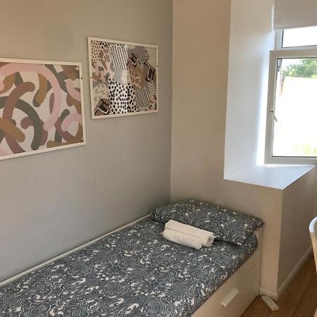 لندن Single Bedrooms With Wifi And Underbed 10 المظهر الخارجي الصورة