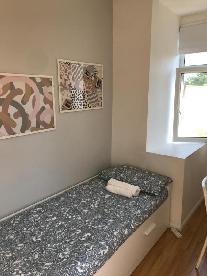 لندن Single Bedrooms With Wifi And Underbed 10 المظهر الخارجي الصورة