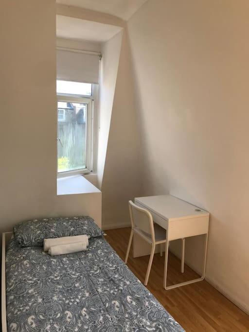 لندن Single Bedrooms With Wifi And Underbed 10 المظهر الخارجي الصورة